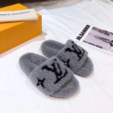 Louis Vuitton Slippers